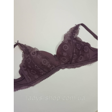 Бюстгальтер на поролоні без кісточок на чашку С
