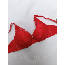 Бюстгальтер на невеликому коректорі на чашку С 85С