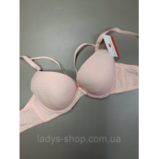 Бюстгальтер на коректорі на чашку В 85В