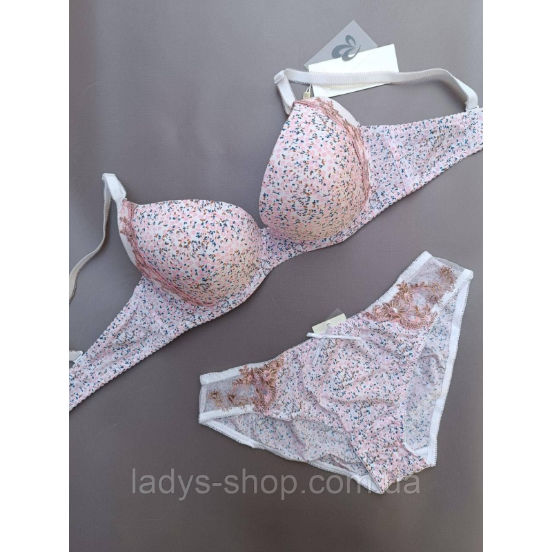 Комплект жіночої спідньої білизни на коректорі 80С-L Комплект жіночої спідньої білизни на коректорі 80С-L