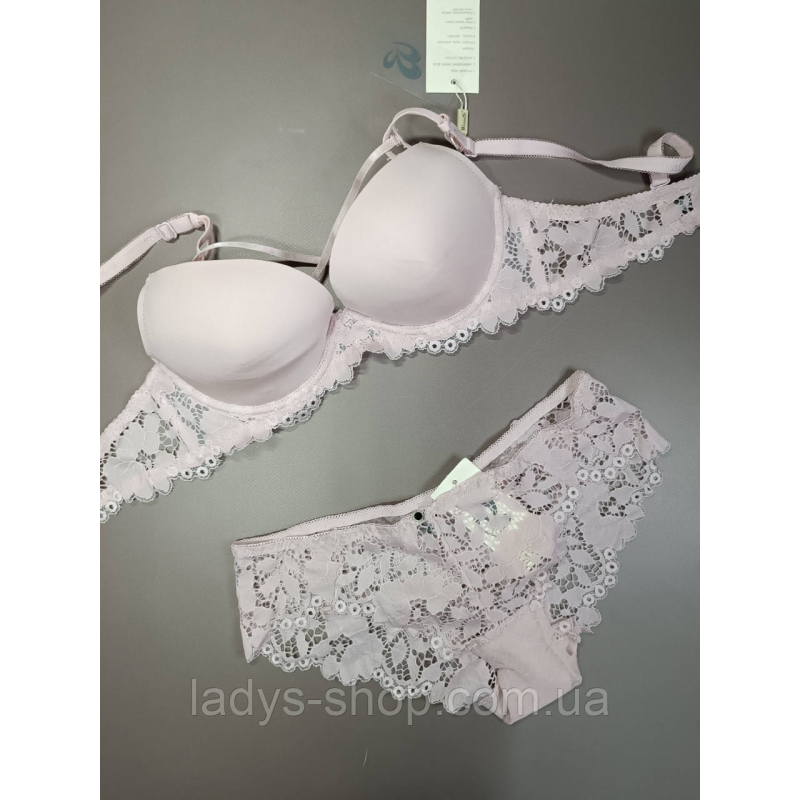 Комплект жіночої спідньої білизни 75С. Уцінка із-за помятості чашки бюста Комплект жіночої спідньої білизни 75С. Уцінка із-за помятості чашки бюста