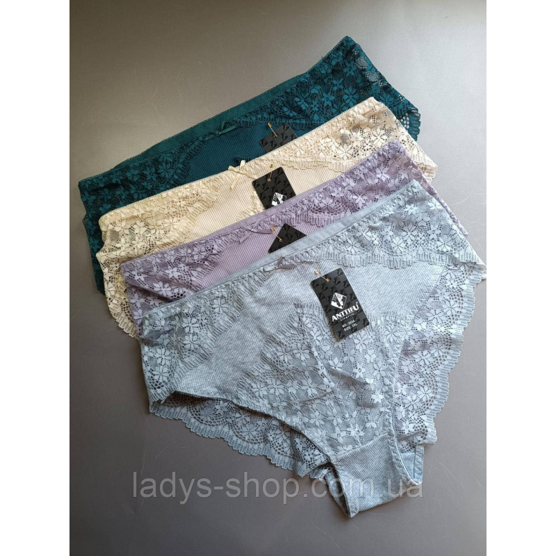 Набір жіночих мереживних хб трусиків на високій посадці. В наборі 4 шт. Розмір 54 (3XL), 56 (4XL), 58 (5XL) 56 Набір жіночих мереживних хб трусиків на високій посадці. В наборі 4 шт. Розмір 54 (3XL), 56 (4XL), 58 (5XL) 56
